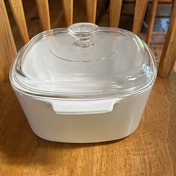 Vintage Corningware White and Blue Coneflower Cookware Casserole Dish with Lid - Picture 2 of 4
